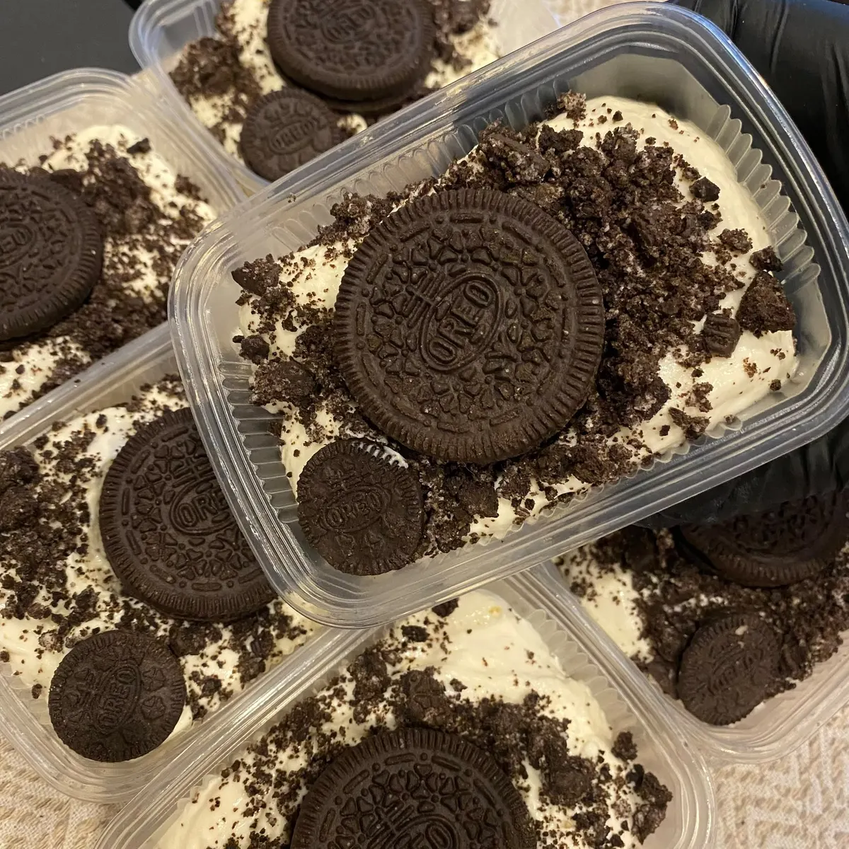 Des tiramisus aux biscuits Oreo, en pots
